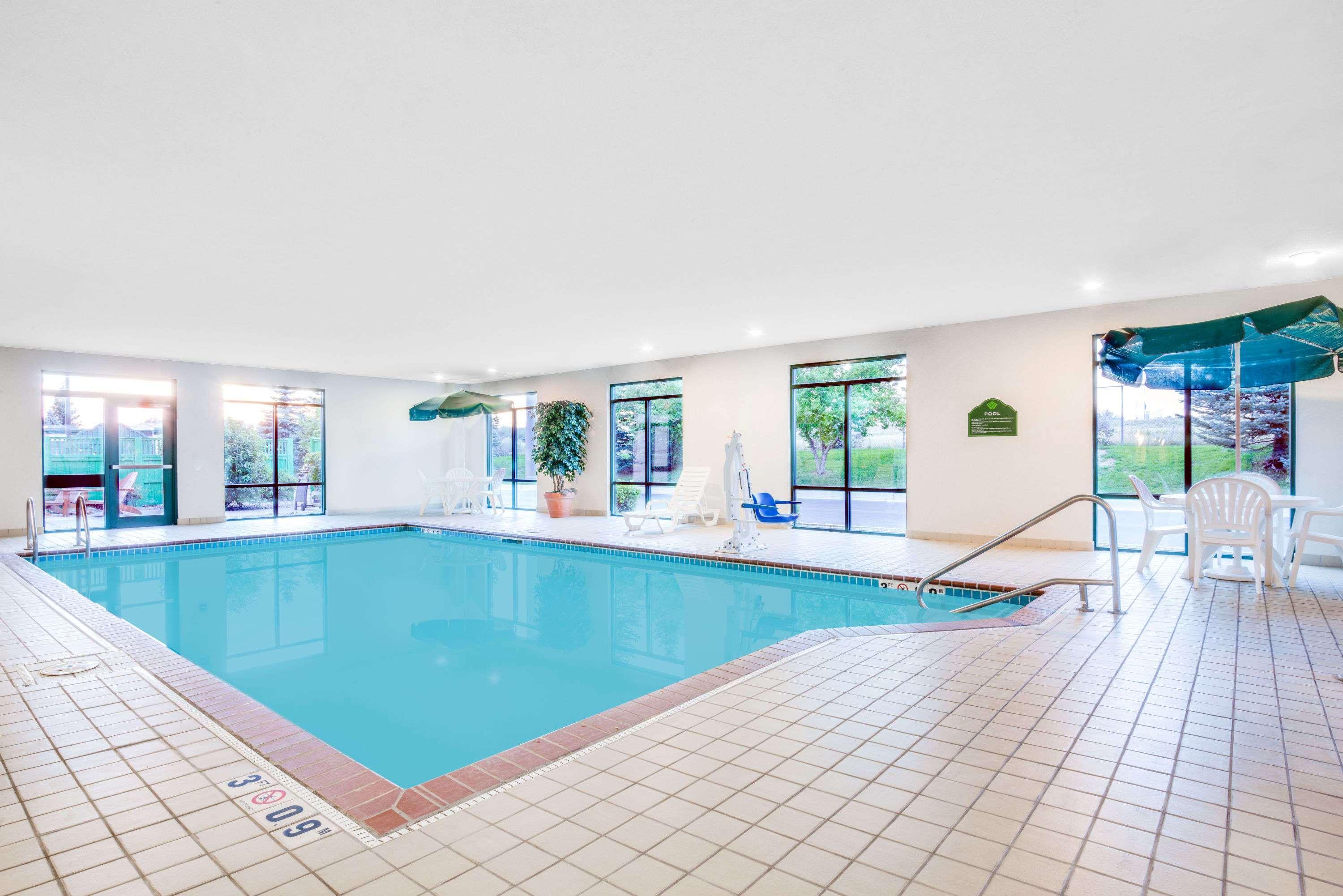 Wingate By Wyndham Gillette Hotel Kültér fotó