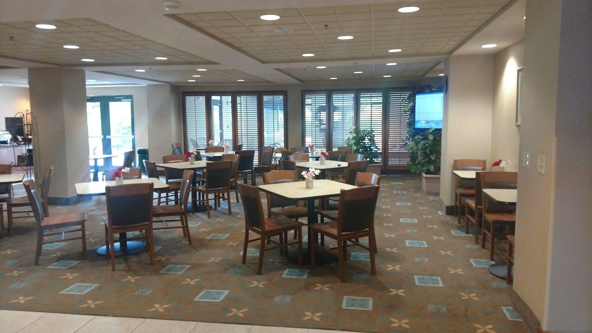 Wingate By Wyndham Gillette Hotel Kültér fotó